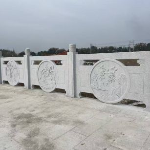 江西芝麻白河道栏杆 石材栏杆